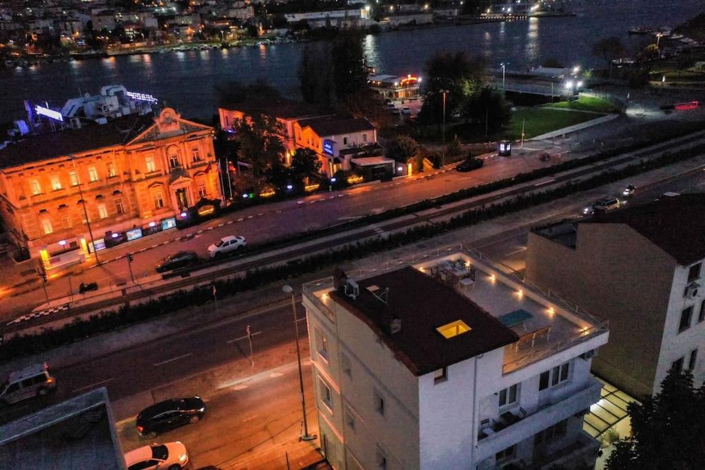 Waterfront Apartment By The Tram - Terrace With Dome & Golden Horn View In Fatih 이스탄불 외부 사진